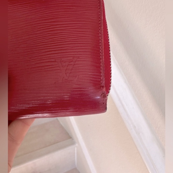 LOUIS VUITTON Red Epi Zippy Wallet - Picture 12 of 16